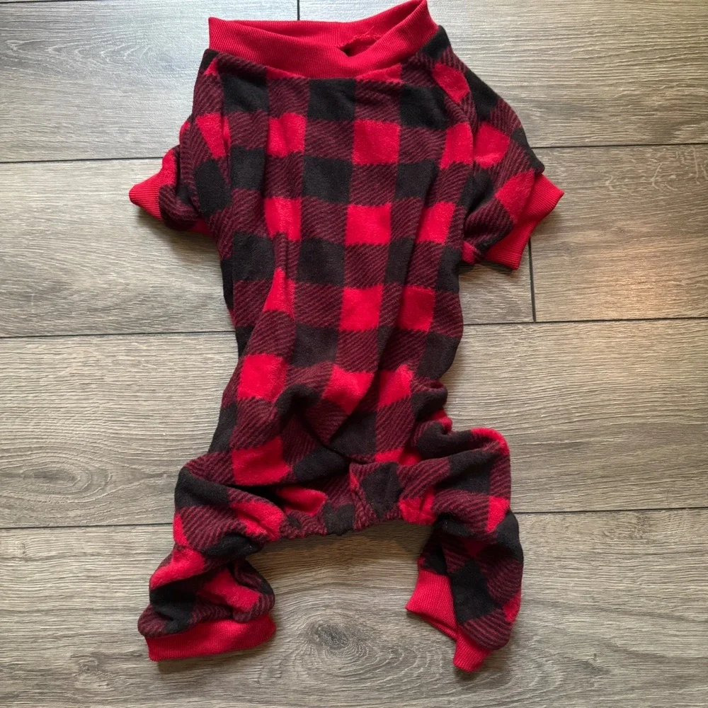 New defect Scenereal Buffalo Plaid Dog Pajamas Red Black Fleece Large Holiday